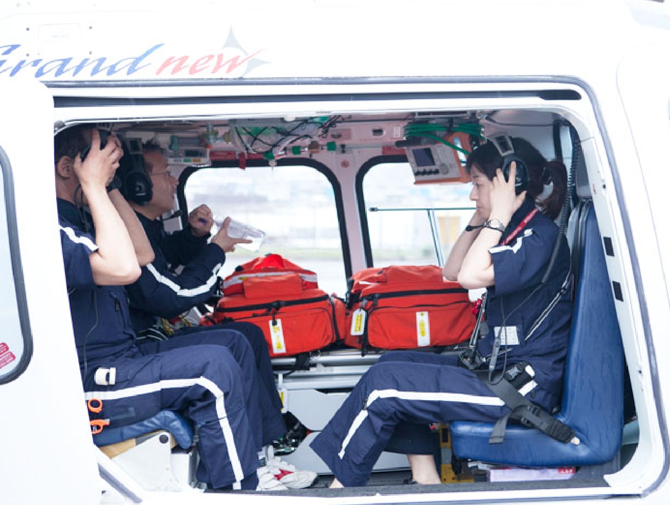 ヘリに乗っている様子